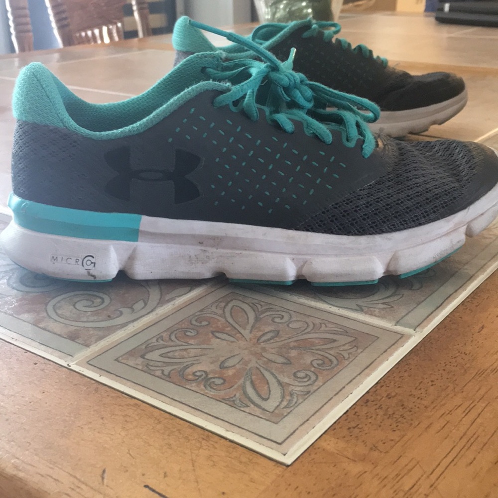 Under Armour 7.5 sneakers